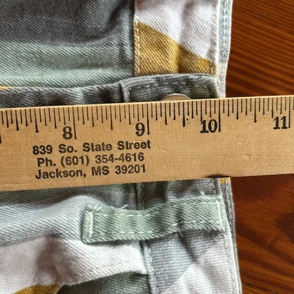 Altar'd State Girls Shorts W/Stripes White Gold Blue Green Gray Frayed Size XS - Picture 9 of 10